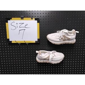 Stylish Women's Sneakers Size 7 - Walk on Clouds!